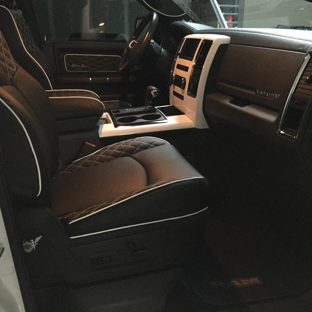 Dodge RAM — cuir losanges — Sellerie cuir, réalisation Dreta Sellerie